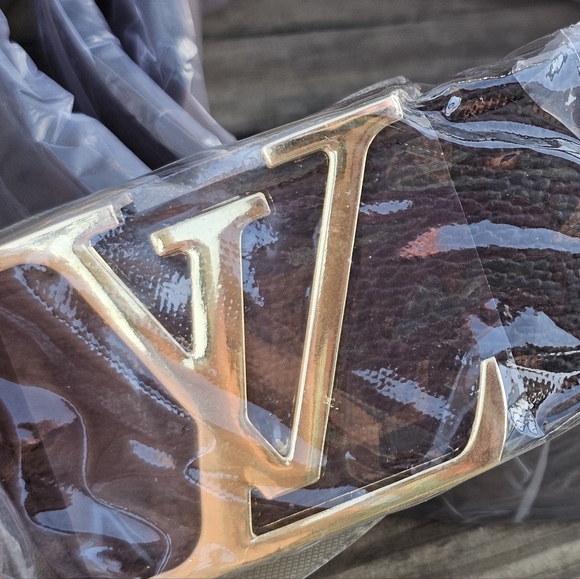 Fashion Leather Monogram Belt w/Buckle - Picture 5 of 5